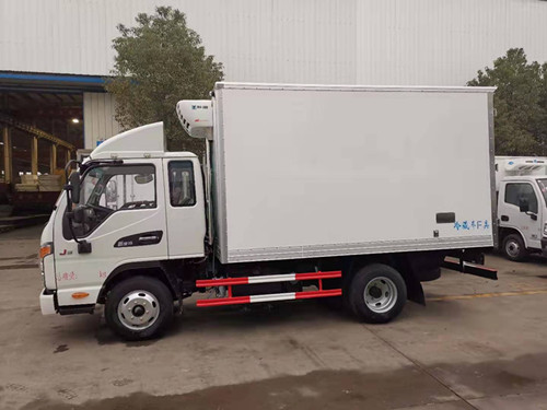 3.3米排半冷藏車